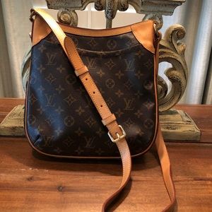 Louis Vuitton Cross Body Bag